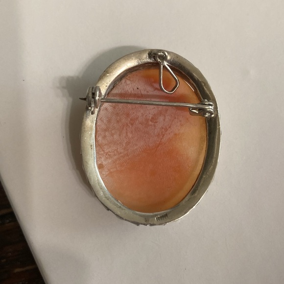 Cut seashells depicting female profile cameo pin / pendant silver 800 stamp - Picture 5 of 9